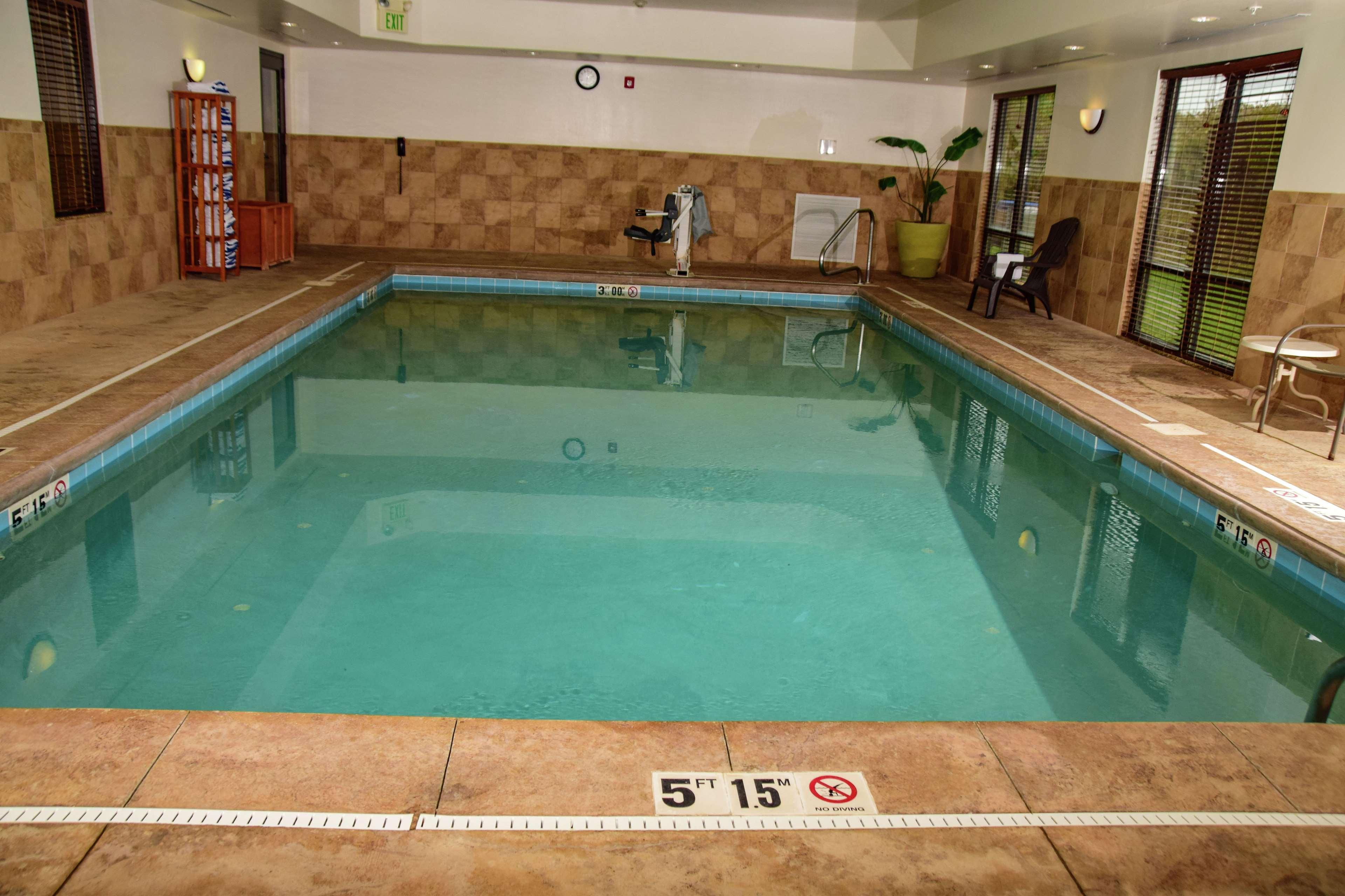Hampton Inn Индиана Экстерьер фото